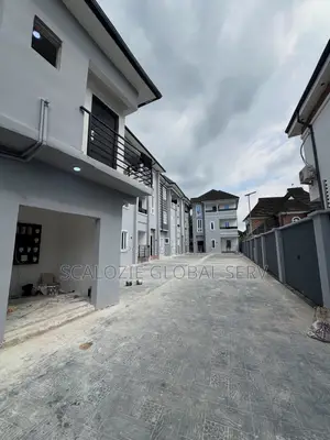 2bdrm Block of Flats in Sars Road, Port-Harcourt for sale