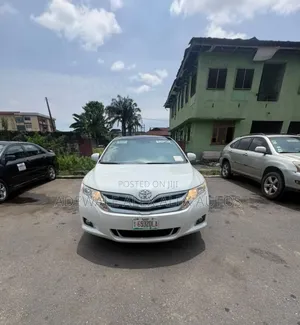 Toyota Venza 2011 White