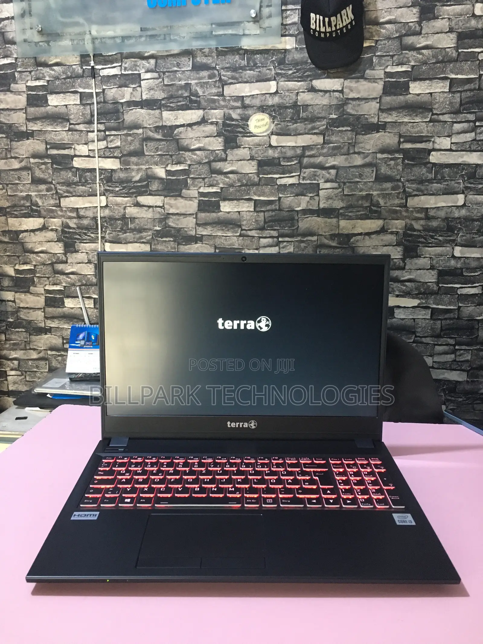 Laptop 8GB Intel Core i3 SSD 256GB