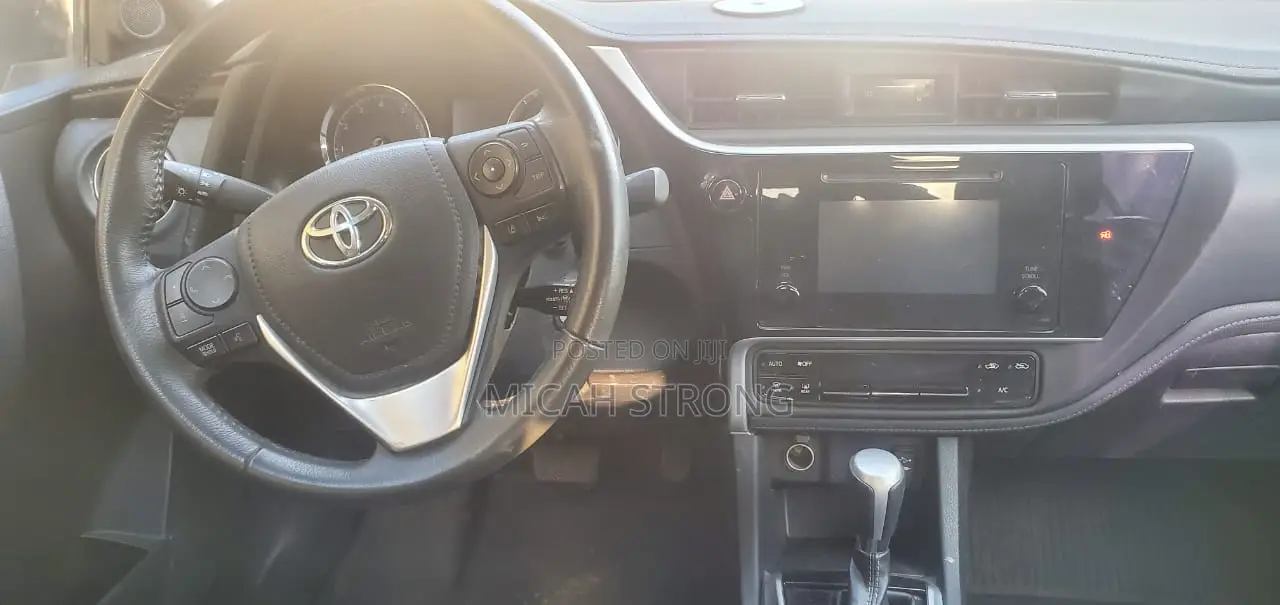 Toyota Corolla 2020 Silver