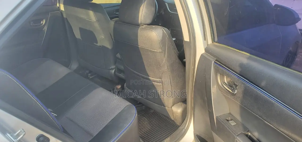 Toyota Corolla 2020 Silver