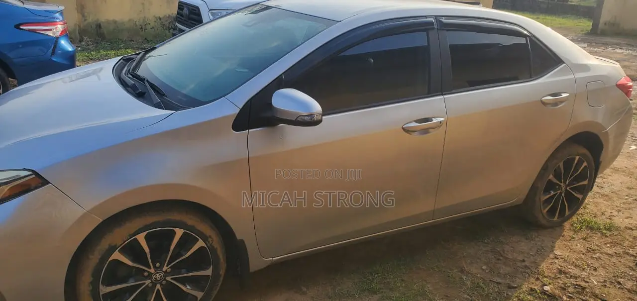 Toyota Corolla 2020 Silver