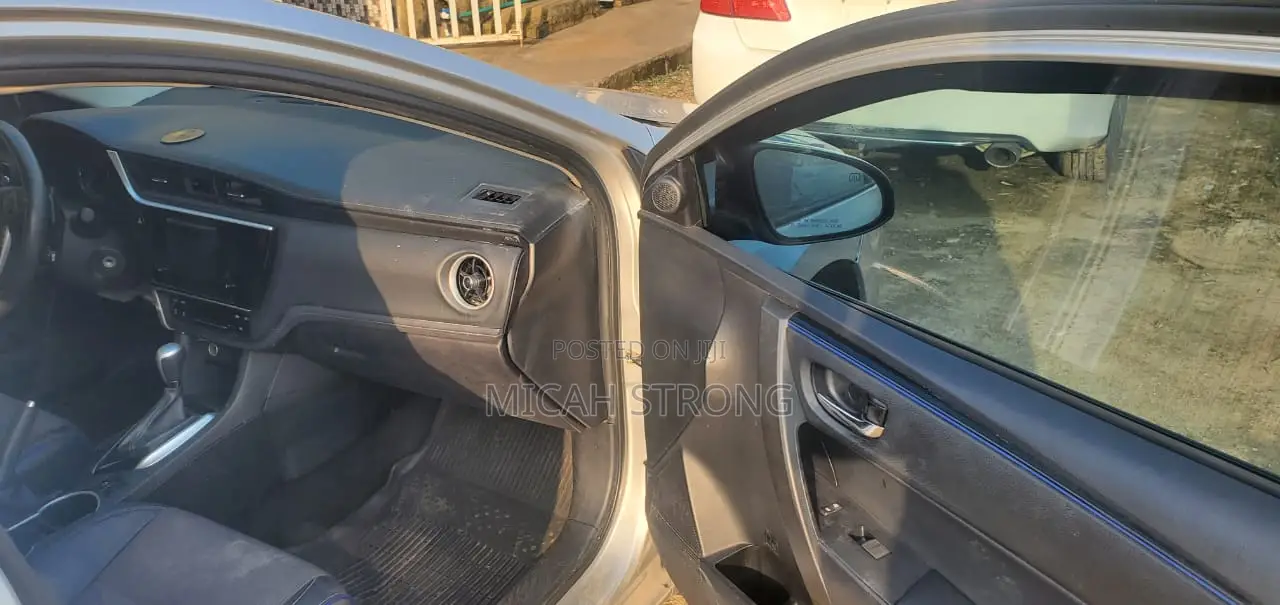 Toyota Corolla 2020 Silver