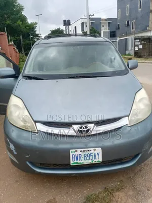 Toyota Sienna 2005
