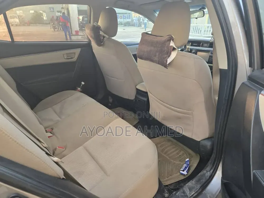 Toyota Corolla 2016 Gray