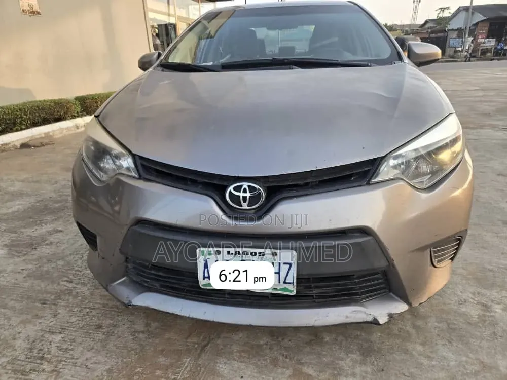 Toyota Corolla 2016 Gray