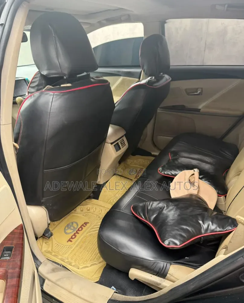 Toyota Venza 2011 Black