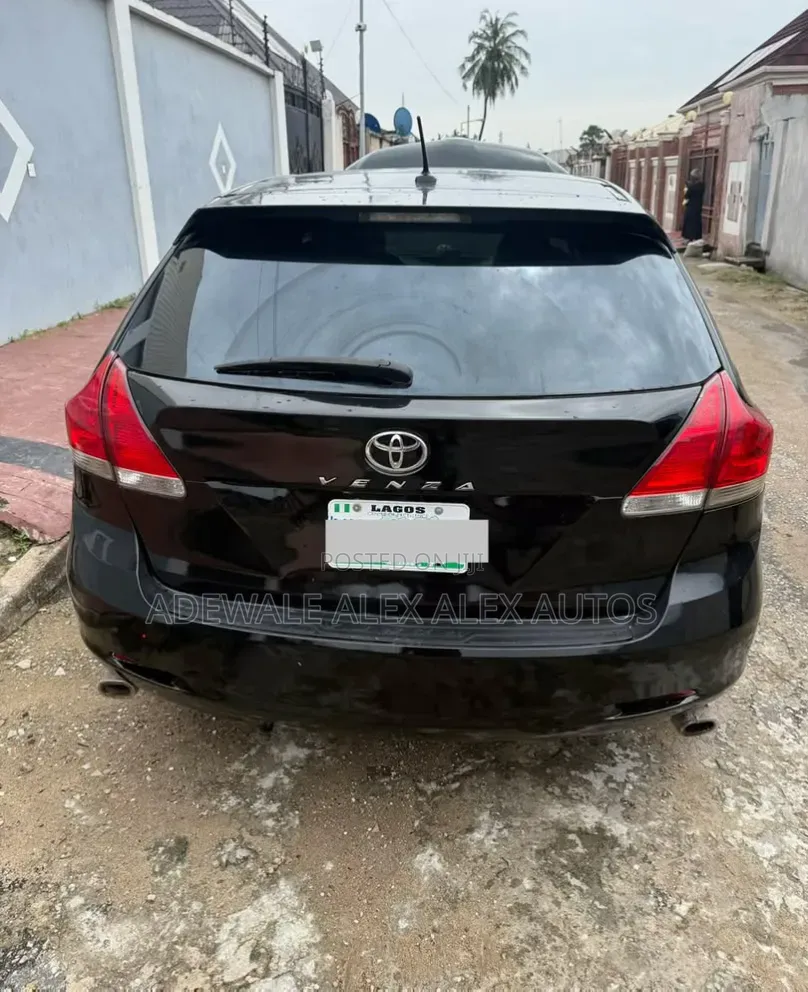 Toyota Venza 2011 Black