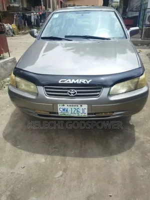 Toyota Camry XLE 2022 Silver
