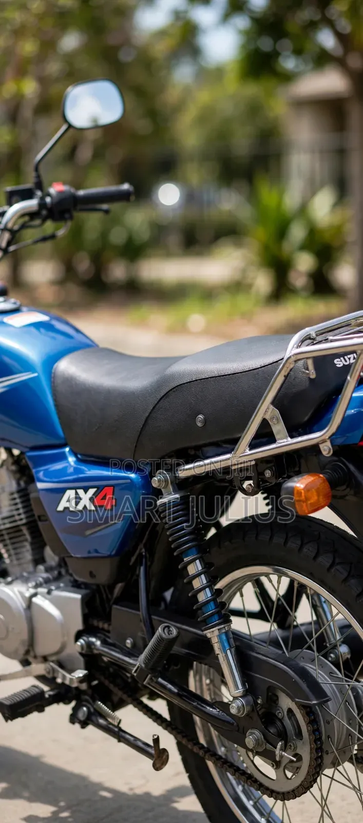 Suzuki AX4 2010 Blue