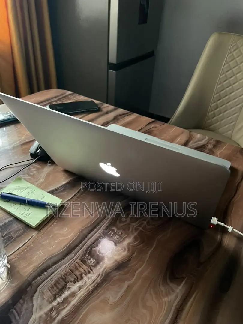 Laptop Apple MacBook Pro 2015 16GB Intel Core i7 SSD 512GB