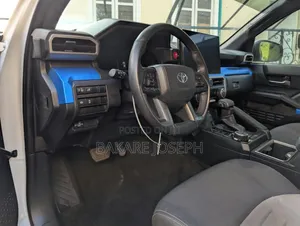 Toyota Tacoma 2024 White