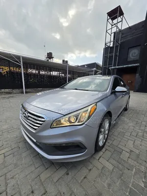 Hyundai Sonata Limited w/Brown Leather PZEV 4dr Sedan (2.4L 4cyl 6A)