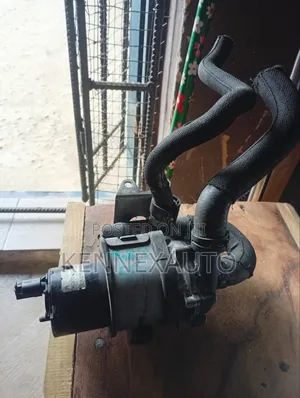 Mercedes-Benz Auxiliary Pump CLS550/G WAGON ( A000 500 03 86 )