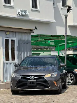 Toyota Camry LE 4dr Sedan (2.5L 4cyl 6A) 2015 Gray