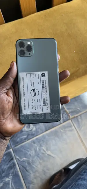 Apple iPhone 11 Pro Max 64 GB Green