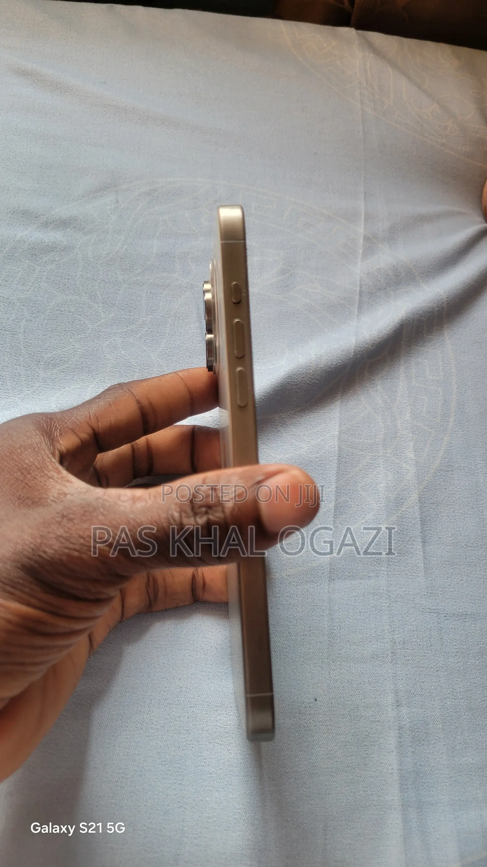 Apple iPhone 15 Pro Max 1 TB Graphite
