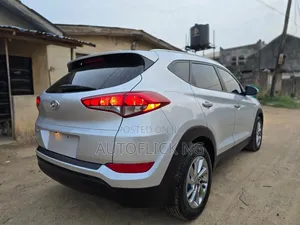 Hyundai Tucson 2017 Silver