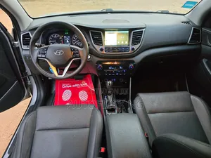 Hyundai Tucson 2017 Silver