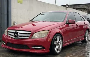 Mercedes-Benz C300 2010 Red