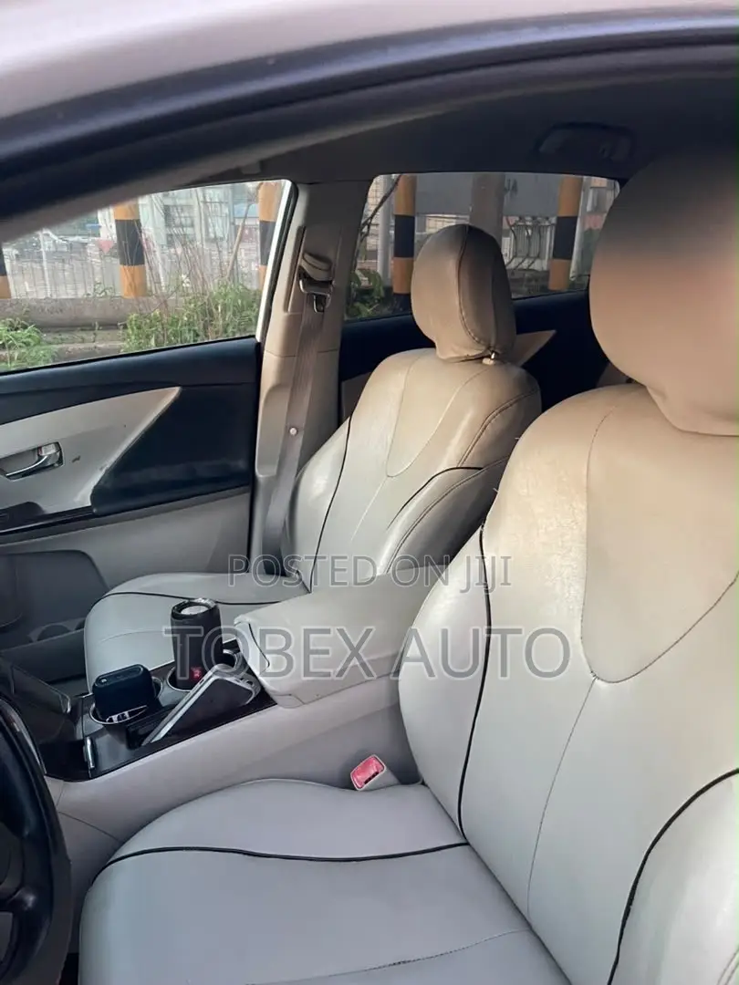 Toyota Venza 2012 White