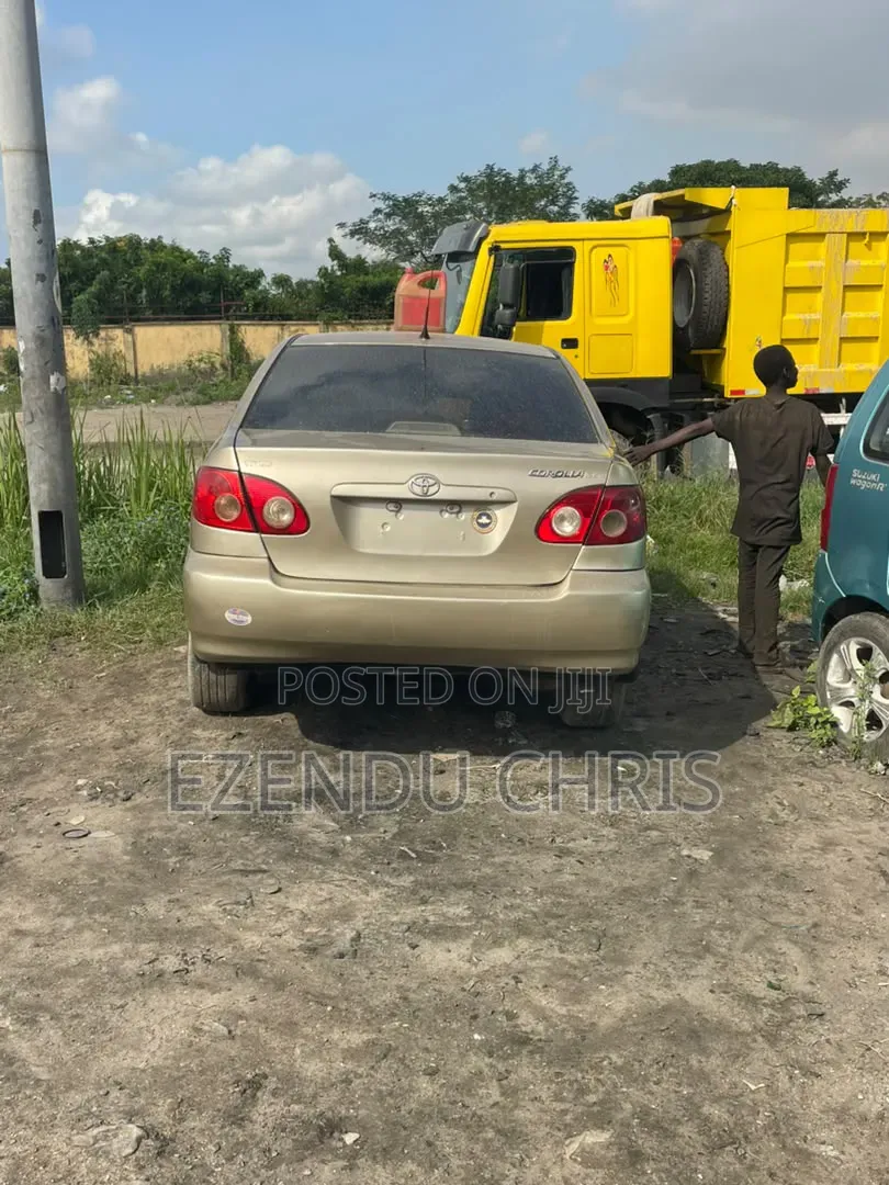 Toyota Corolla 2006 Gold