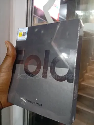 New Samsung Galaxy Z Fold4 512 GB Gray