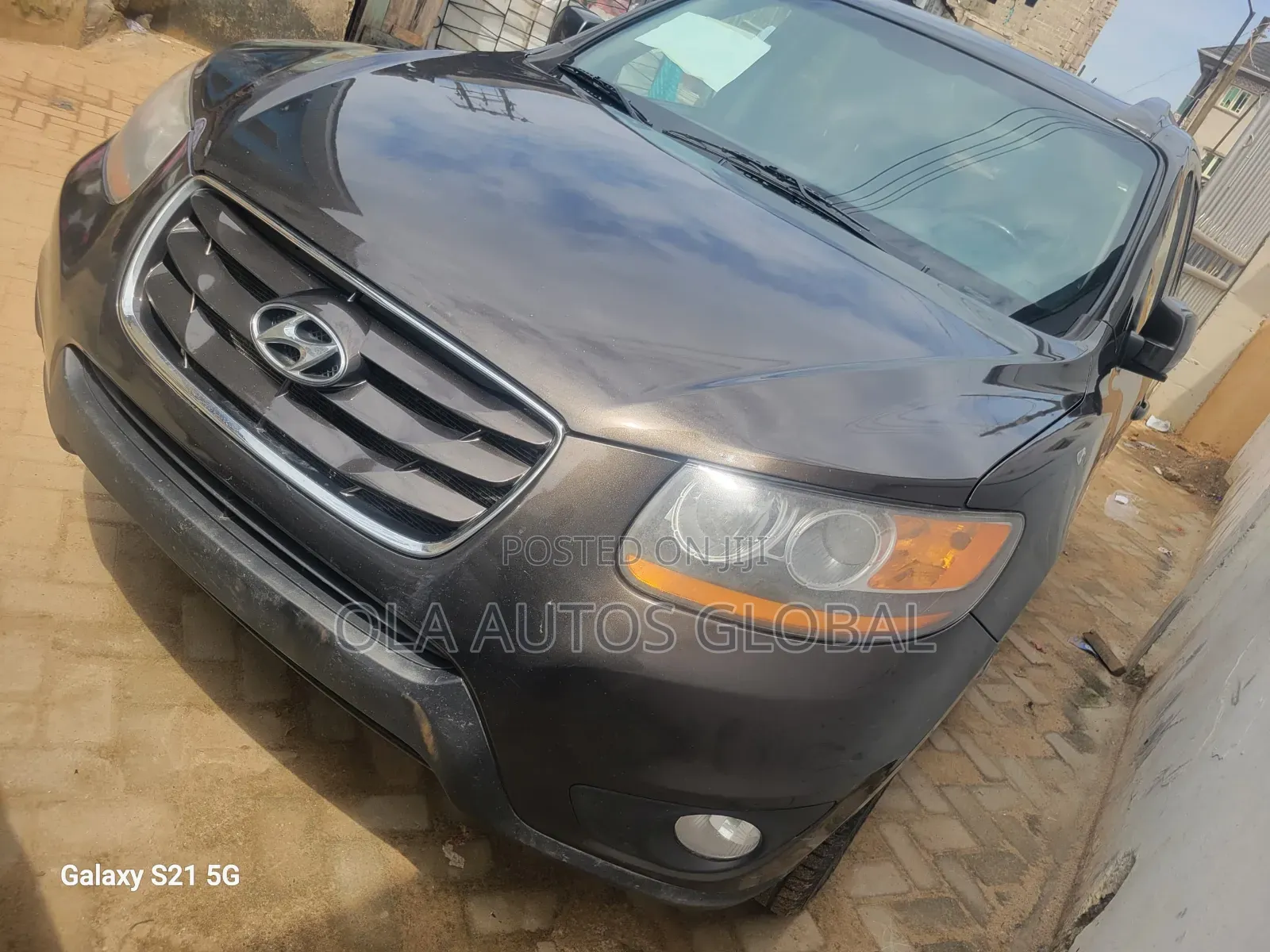 Hyundai Santa Fe 2011 Gray