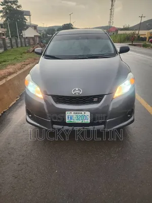 Toyota Matrix S Hatchback AWD (2.4L 4cyl 4A) 2010 Gray
