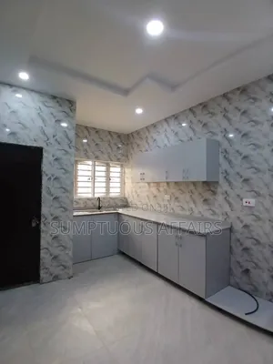 3bdrm Townhouse / Terrace in Lekki Scheme 2, Abraham Adesanya Estate
