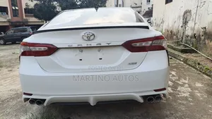 Toyota Camry 2018 White
