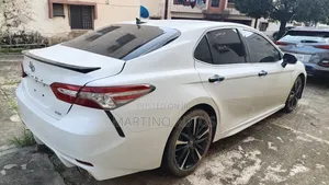 Toyota Camry 2018 White