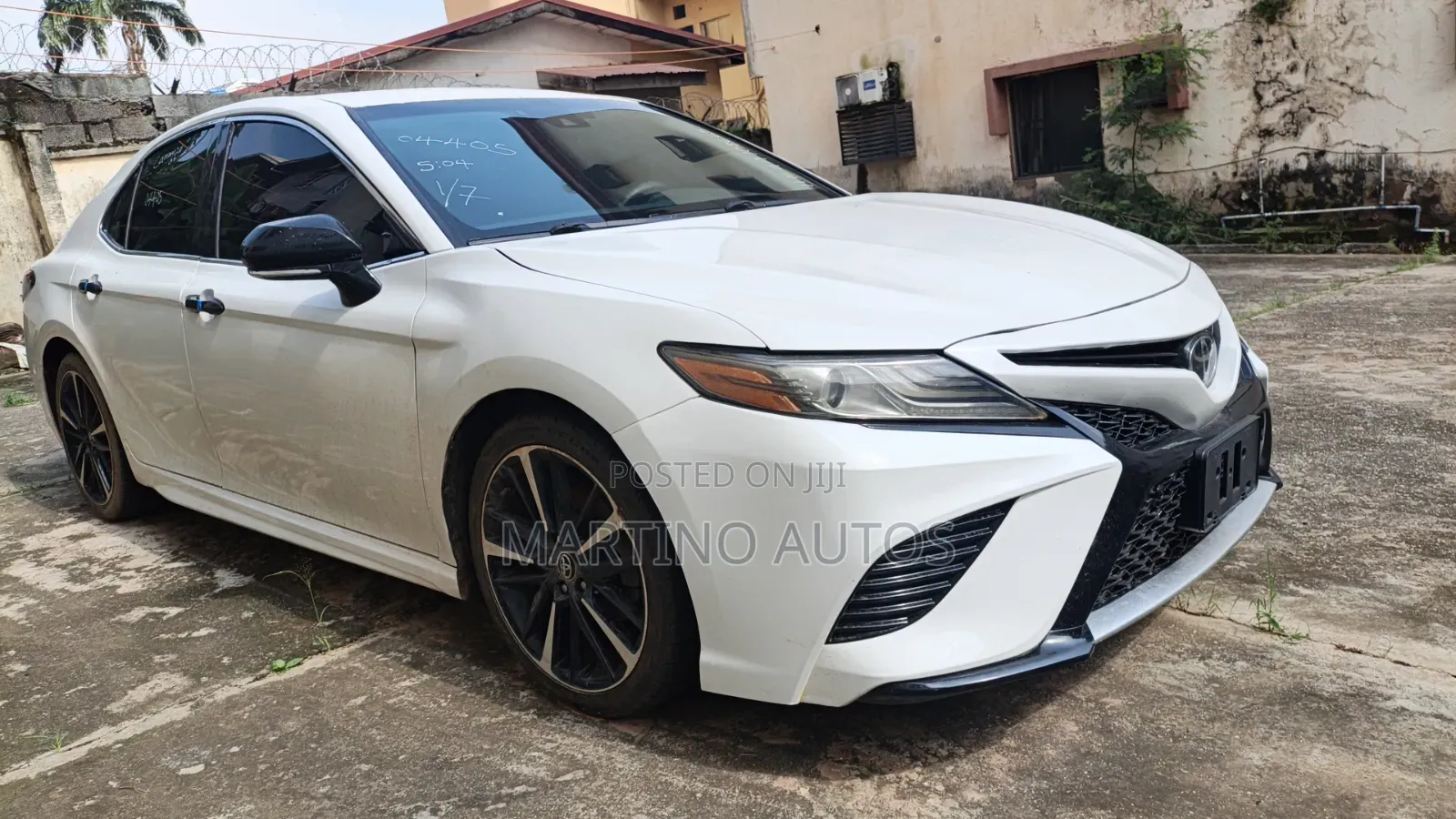 Toyota Camry 2018 White