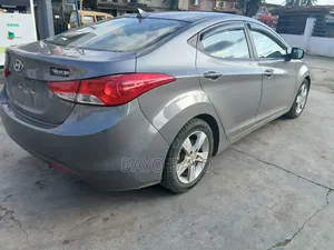 Hyundai Elantra Limited 4dr Sedan (1.8L 4cyl 6A) 2014 Gray