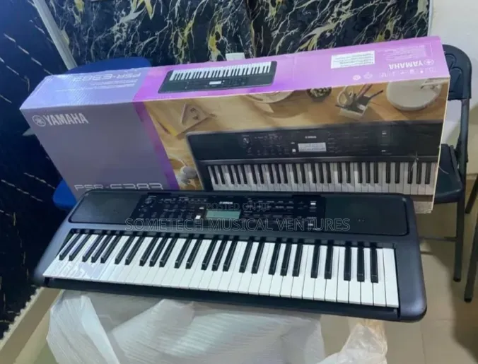 Yamaha PSR E383 Keyboard
