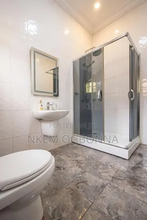 2bdrm Block of Flats in Lekki Enclave for rent