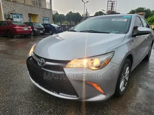 Toyota Camry SE 4dr Sedan (2.5L 4cyl 6A) 2017 Silver