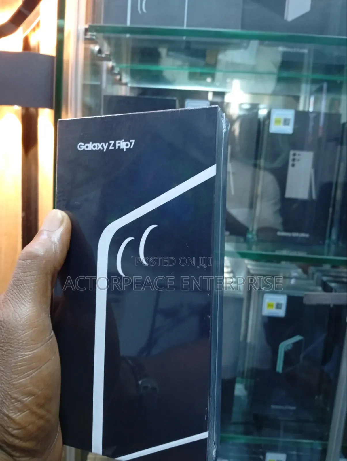 New Samsung Galaxy Z Flip7 512 GB Red