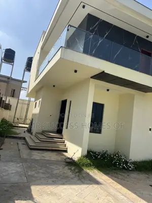 4bdrm Duplex in Kolapo Ishola Estate, Akobo for sale