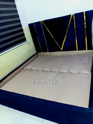Brand New/Clean 6ft by 6ft King Size Bed Frame / Stand