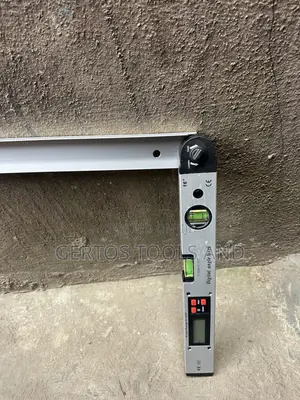 Digital Laser Plumb