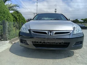 Honda Accord 2006 Silver