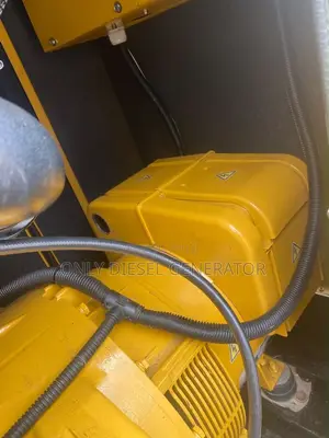 Mantrac CAT Soundproof Generator