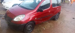 Toyota Yaris Verso 1.3 2005 Red