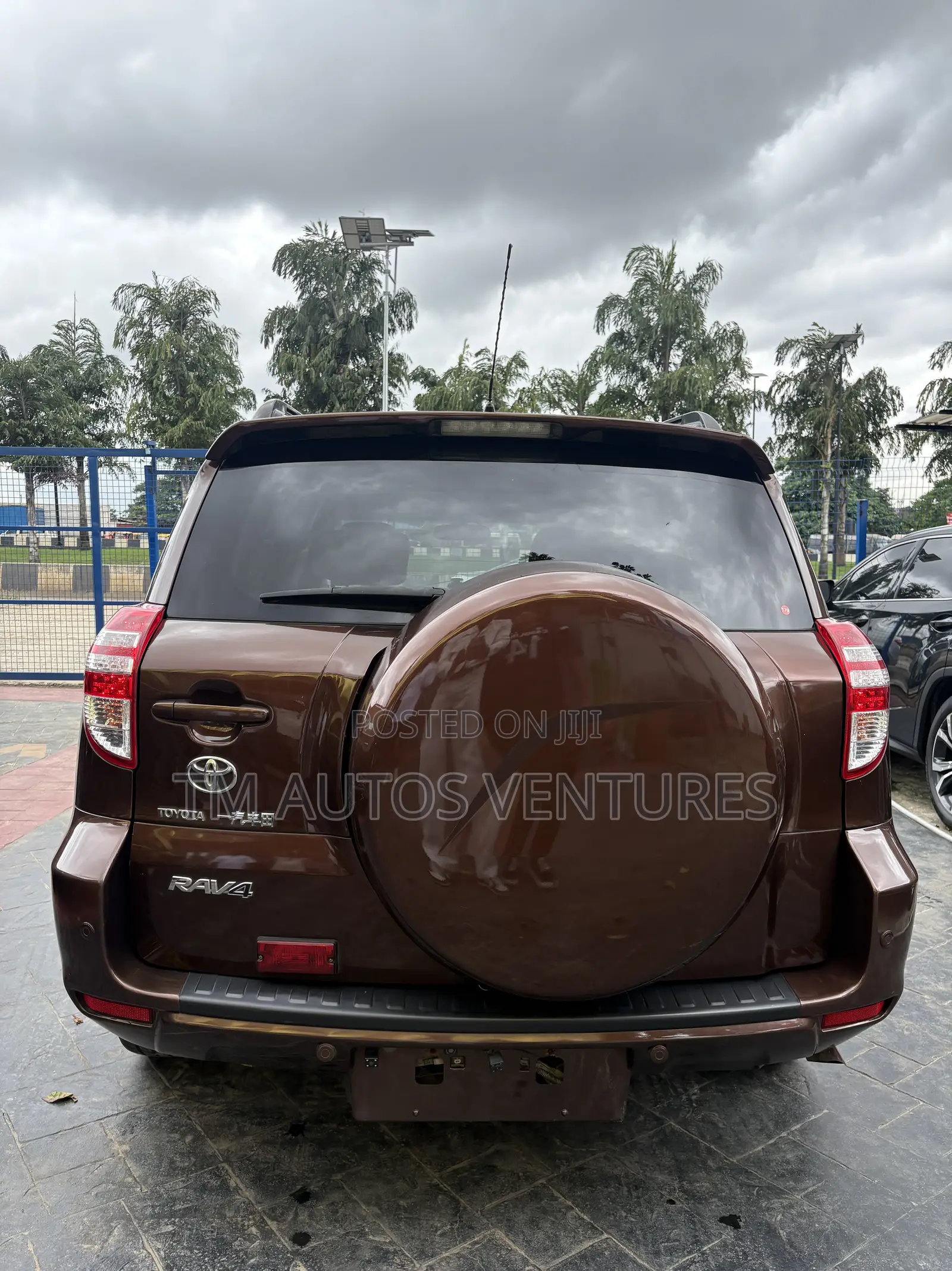 Toyota RAV4 2012 Brown