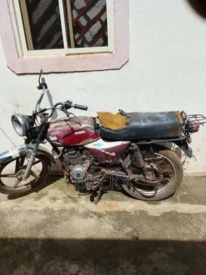 Bajaj Boxer 100 2012 Red
