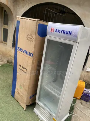 SKYRUN SC-228FN 228L Glass Showcase Chiller