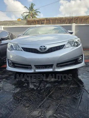 Toyota Camry SE 4dr Sedan (2.5L 4cyl 6A) 2012 Silver