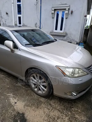 Lexus ES 350 2011 Gold