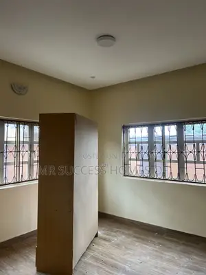 4bdrm Block of Flats in Kolapo Ishola Gra, Akobo for rent